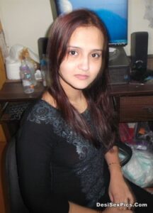 A cute indian wife xxx nude photos leaked
