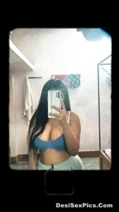 Cute desi girl sexy selfies has curvaceous body 005