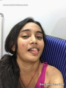 Pretty mallu girl nude and blowjob photos
