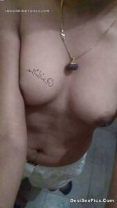 Pretty mallu girl nude and blowjob photos 013