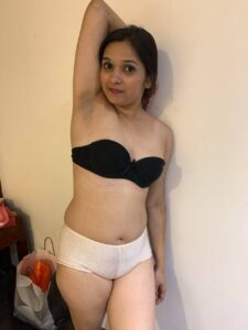 Ambitious desi wife satisfy her boss on business trip 005