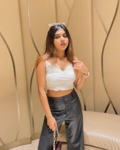 Beautiful sexy amity college girl nude selfies