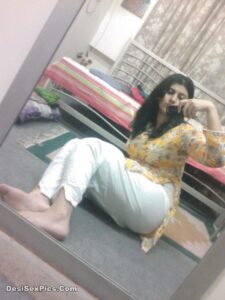Desi village girl nude selfies from bihar 005