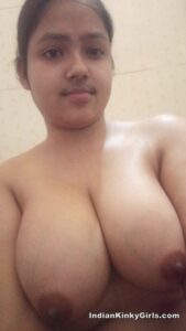 Desi young girl nude with massive pair of boobs 004