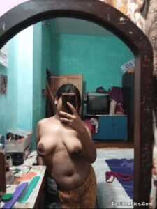 Horny village girl with big boobs nude desi selfies 021