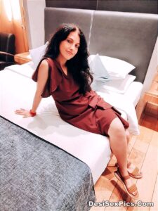 Mature indian bhabhi nude desi saggy boobs 001