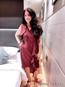Mature indian bhabhi nude desi saggy boobs 002
