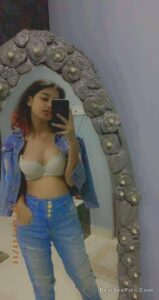 Sexy rich indian girl rupa nude hot desi body