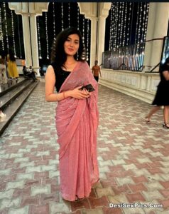 Chubby married indian young wife nude photos 003