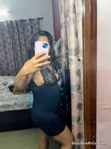Chubby married indian young wife nude photos 005