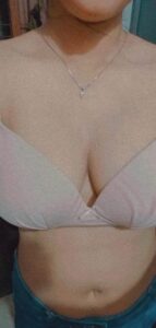 Good looking pune nude with round boobs 004