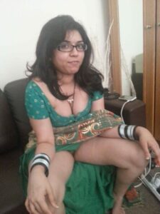 Hot punjabi wife nude and blowjob photos 006