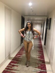 Newly married couple desi xxx photos 002