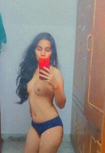 Smooth skinned desi girl nude selfies 003