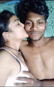 Teenage tamil girlfriend nude with boyfriend 6