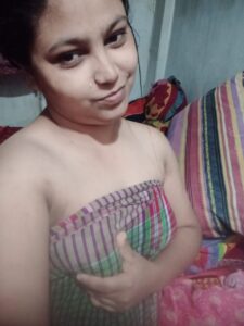 Young but curvy desi girlfriend nude in bed 001