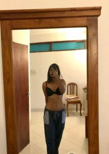 Desi mallu girl nude selfie 004