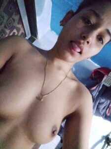 Sweet desi girlfriend nude with small tits 002