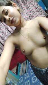 Sweet desi girlfriend nude with small tits 003