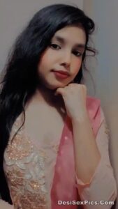 Desi girl with fluffy nipples nude selfies