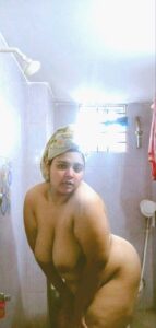 Fat desi girl nude with huge ass and boobs 011
