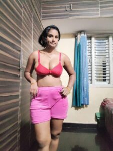Horny tamil aunty nude and xxx photos 001