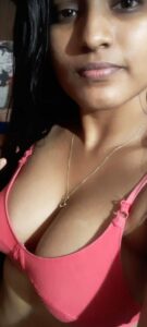 Hot mallu aunty nude selfies full body display 005