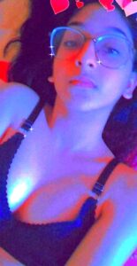 Sexy rich desi girl topless photos 003